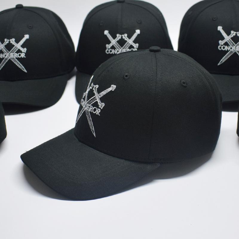 Strapback-Mütze mit Logo-Stickerei in Schwarz